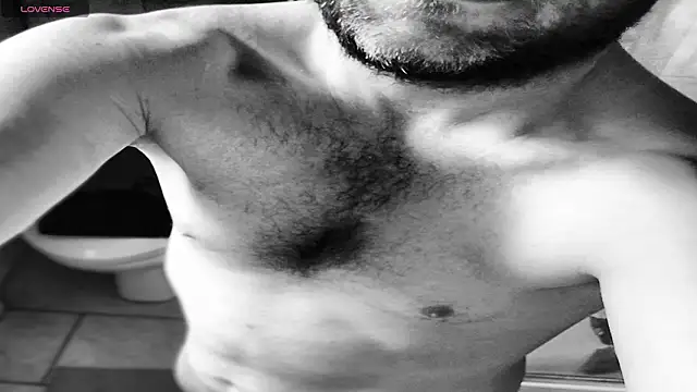 mr-k-quinn-x online show from 5, 3, 2026