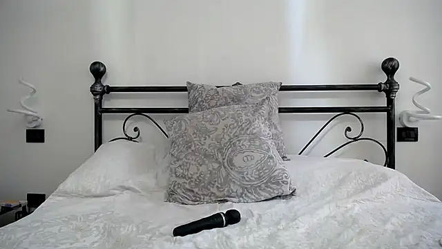 ladycleopatra online show from 16, 10, 2025