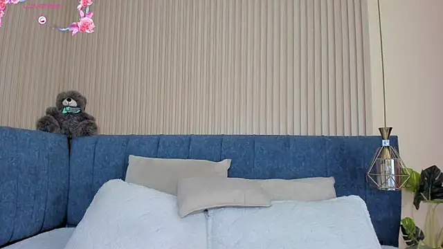 kathecute   online show from 8, 10, 2025