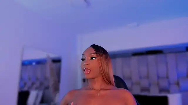 ChaynnaCooper online show from 16, 10, 2025