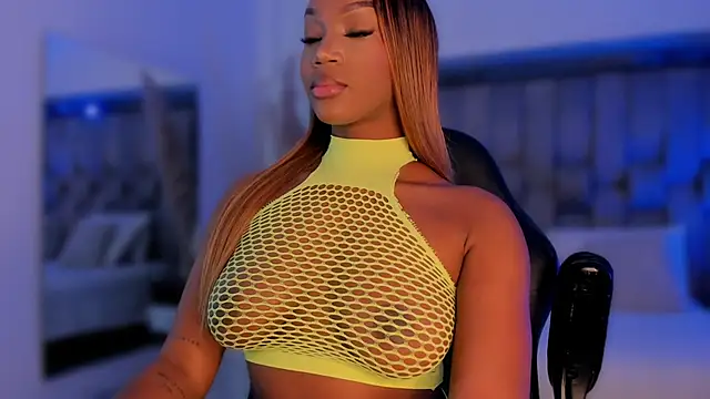 ChaynnaCooper online show from 4, 11, 2025