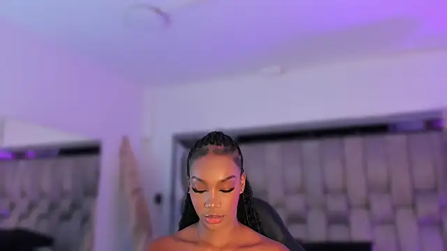 ChaynnaCooper online show from 20, 9, 2025