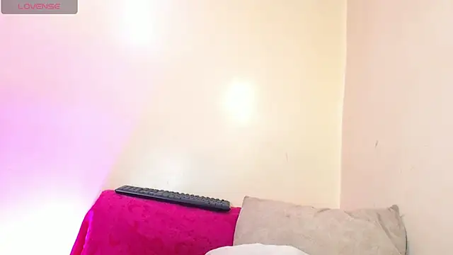 stephanyyx online show from 29, 10, 2025