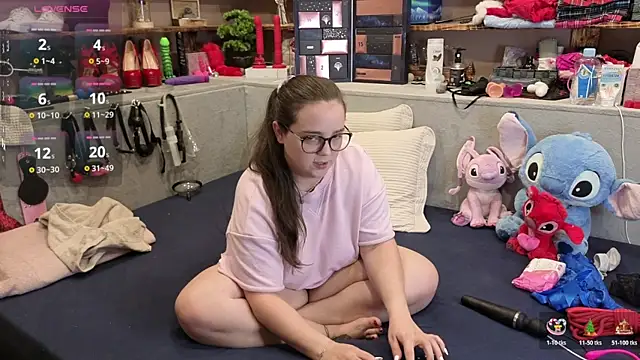 Kimberly-Caprice online show from 25, 11, 2025