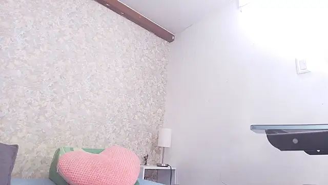 Snapshot of nicol_f chatting on 12, 11, 2025 nicol f online show from 12, 11, 2025