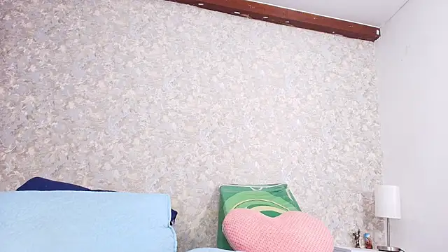 Snapshot of nicol_f chatting on 13, 11, 2025 nicol f online show from 13, 11, 2025