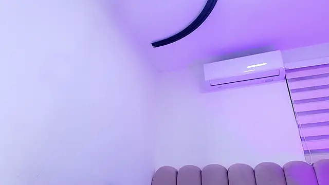 nicol f online show from 6, 4, 2026