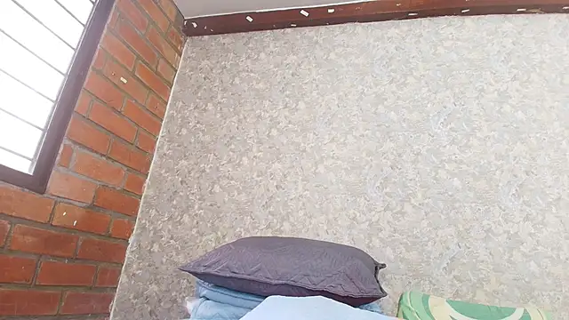 Snapshot of nicol_f chatting on 8, 10, 2025 nicol f online show from 8, 10, 2025