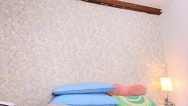 Snapshot of nicol_f chatting on 21, 10, 2025 nicol f online show from 21, 10, 2025