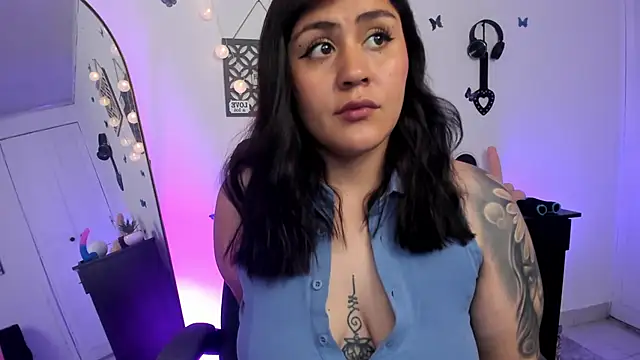 Snapshot of GretaX-X chatting on 4, 3, 2025 GretaX-X online show from 4, 3, 2025