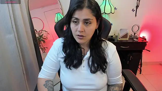 Snapshot of GretaX-X chatting on 21, 10, 2025 GretaX-X online show from 21, 10, 2025