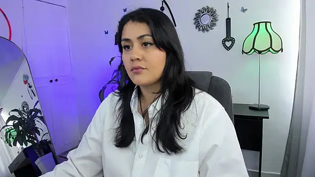 Snapshot of GretaX-X chatting on 8, 9, 2025 GretaX-X online show from 8, 9, 2025