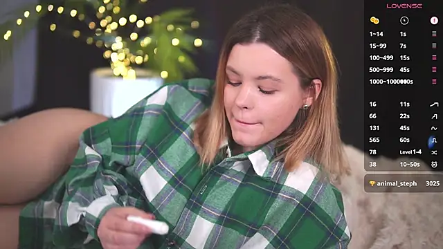 Snapshot of Milana15 chatting on 13, 2, 2025 Milana15 online show from 13, 2, 2025