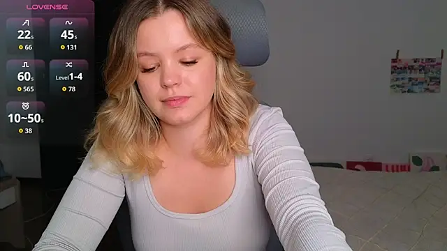 Snapshot of Milana15 chatting on 30, 9, 2025 Milana15 online show from 30, 9, 2025