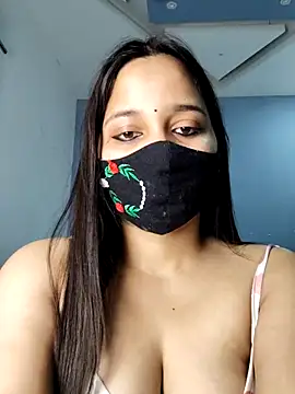 Varnika aarora online show from 4, 3, 2025