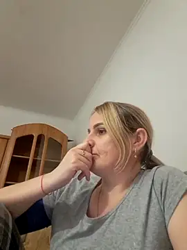 Malichkaanna30 online show from 22, 2, 2025