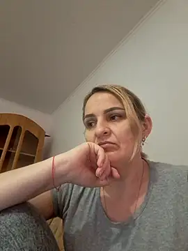 Malichkaanna30 online show from 14, 2, 2025