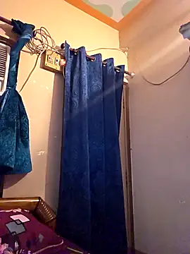 Hot Queen77 online show from 18, 4, 2026