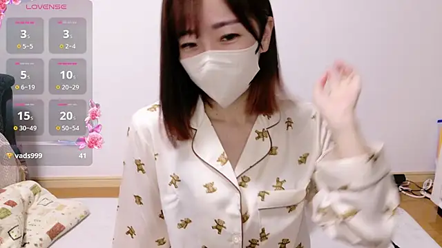 Rio chan  online show from 25, 10, 2025