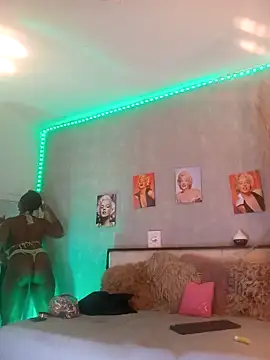 nahiarapalmer19 online show from 1, 3, 2025