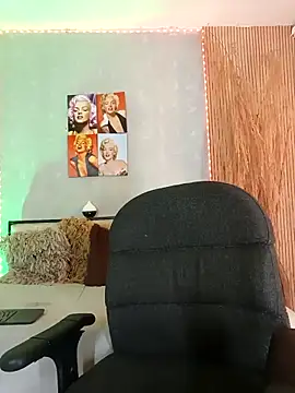 nahiarapalmer19 online show from 29, 4, 2026