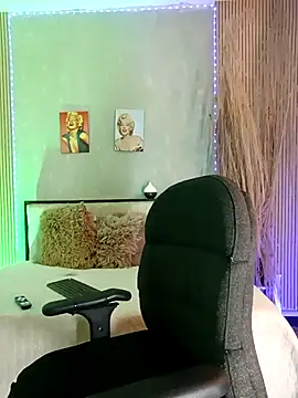 nahiarapalmer19 online show from 7, 2, 2026