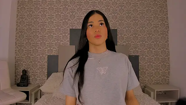 Snapshot of Isa_Little_Star chatting on 19, 10, 2025 Isa Little Star online show from 19, 10, 2025