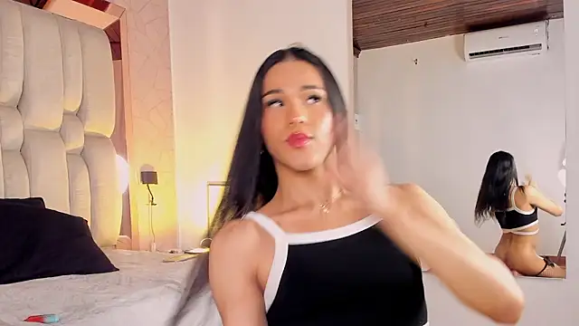 Snapshot of Isa_Little_Star chatting on 15, 2, 2026 Isa Little Star online show from 15, 2, 2026