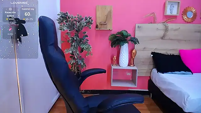 scarlet-foox online show from 9, 9, 2025