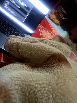 Snapshot of CuteyCouple chatting on 1, 3, 2026 CuteyCouple online show from 1, 3, 2026