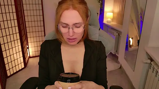 Love Call online show from 19, 11, 2025