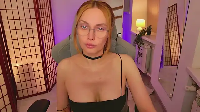 Love Call online show from 5, 11, 2025