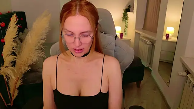 Love Call online show from 18, 10, 2025