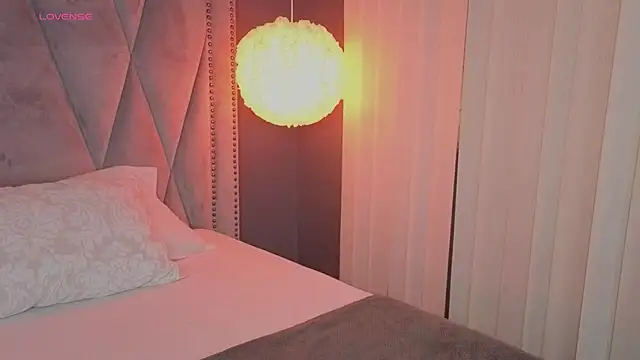 missy taylor  online show from 17, 10, 2025