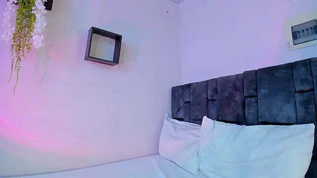 kitty myers online show from 24, 9, 2025