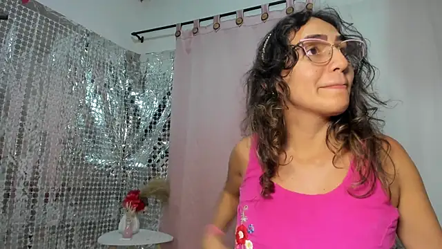 Snapshot of misshiccups chatting on 10, 9, 2025 misshiccups online show from 10, 9, 2025