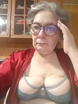 Snapshot of IrinaSweet54 chatting on 5, 11, 2025 IrinaSweet54 online show from 5, 11, 2025