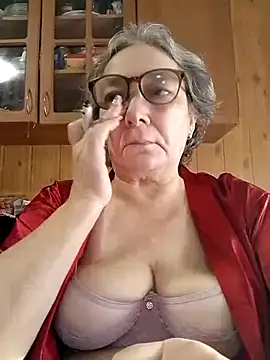 Snapshot of IrinaSweet54 chatting on 25, 11, 2025 IrinaSweet54 online show from 25, 11, 2025