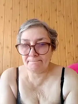 Snapshot of IrinaSweet54 chatting on 11, 3, 2025 IrinaSweet54 online show from 11, 3, 2025