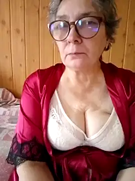 Snapshot of IrinaSweet54 chatting on 16, 10, 2025 IrinaSweet54 online show from 16, 10, 2025