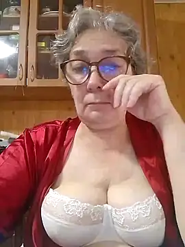 Snapshot of IrinaSweet54 chatting on 12, 10, 2025 IrinaSweet54 online show from 12, 10, 2025