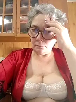 Snapshot of IrinaSweet54 chatting on 31, 10, 2025 IrinaSweet54 online show from 31, 10, 2025