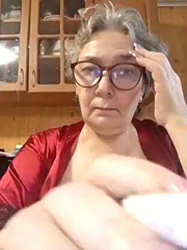 Snapshot of IrinaSweet54 chatting on 27, 11, 2025 IrinaSweet54 online show from 27, 11, 2025