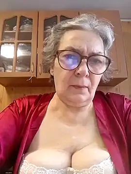 Snapshot of IrinaSweet54 chatting on 6, 2, 2026 IrinaSweet54 online show from 6, 2, 2026