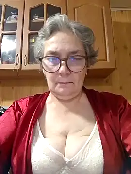 Snapshot of IrinaSweet54 chatting on 17, 10, 2025 IrinaSweet54 online show from 17, 10, 2025
