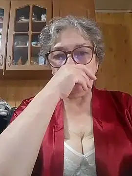 Snapshot of IrinaSweet54 chatting on 22, 9, 2025 IrinaSweet54 online show from 22, 9, 2025