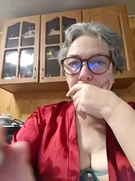 Snapshot of IrinaSweet54 chatting on 20, 10, 2025 IrinaSweet54 online show from 20, 10, 2025