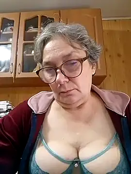 Snapshot of IrinaSweet54 chatting on 20, 9, 2025 IrinaSweet54 online show from 20, 9, 2025