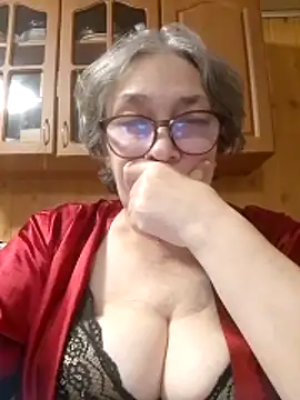 Snapshot of IrinaSweet54 chatting on 28, 11, 2025 IrinaSweet54 online show from 28, 11, 2025