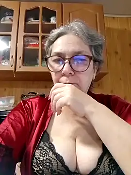 Snapshot of IrinaSweet54 chatting on 6, 11, 2025 IrinaSweet54 online show from 6, 11, 2025